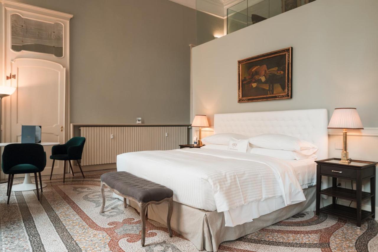 Royal Palace Hotel Torino Esterno foto